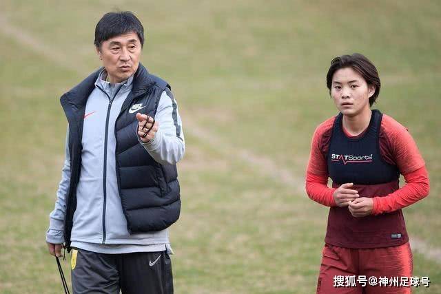 热刺首胜，国足双喜临门，意甲西甲纷纷生变